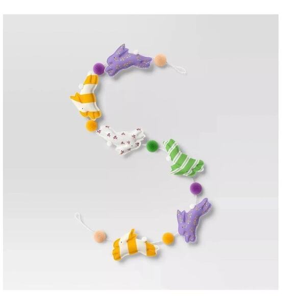 Threshold Spring Bunnies Fabric Garland New - Picture 3 of 5